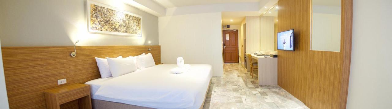 Jolly Suites & Spa Thapra Bangkok Esterno foto